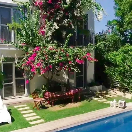 Mu Suites The Szálloda 2*