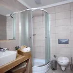 Ξενοδοχείο Mu Suites The 2*
