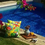 Ξενοδοχείο Mu Suites The 2*